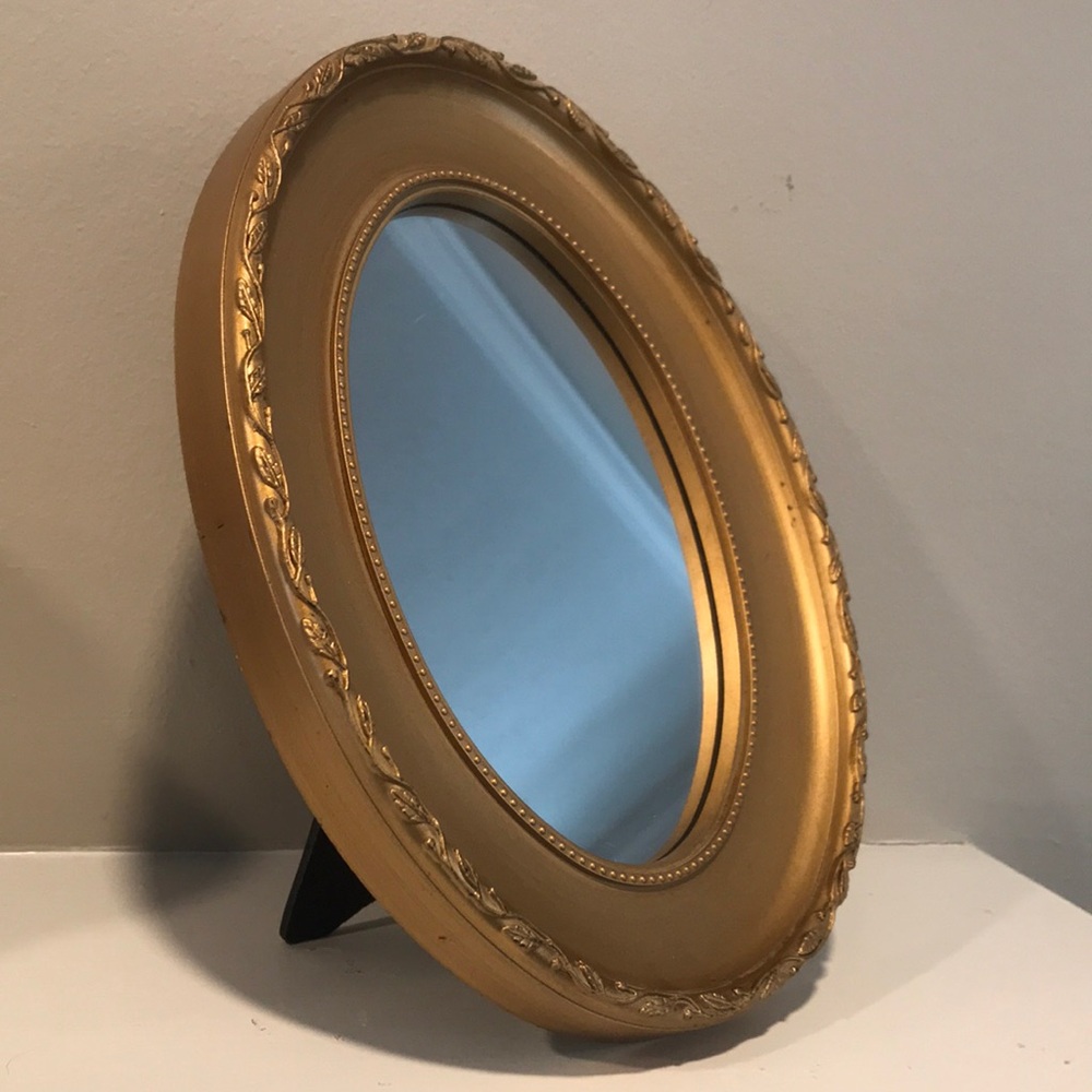 VTG Elegant Gold‎ Oval Mirror 9-1/4"x7-1/4"x1" - Picture 2 of 8